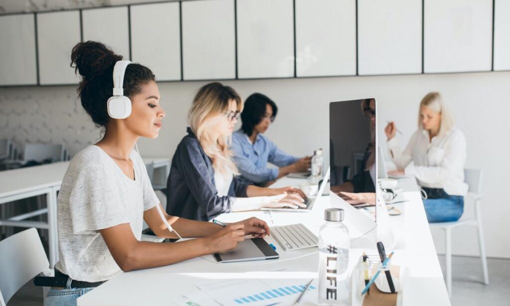 Benefits of Hiring Professional Website Designers