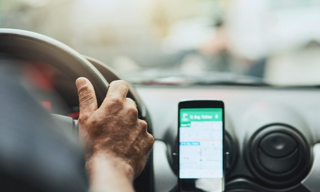 How much does making an app like OLA or Uber cost?