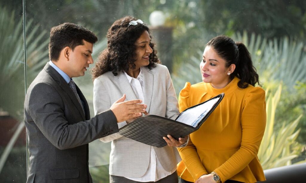 HOW TO DEAL WITH NEGATIVE REVIEWS