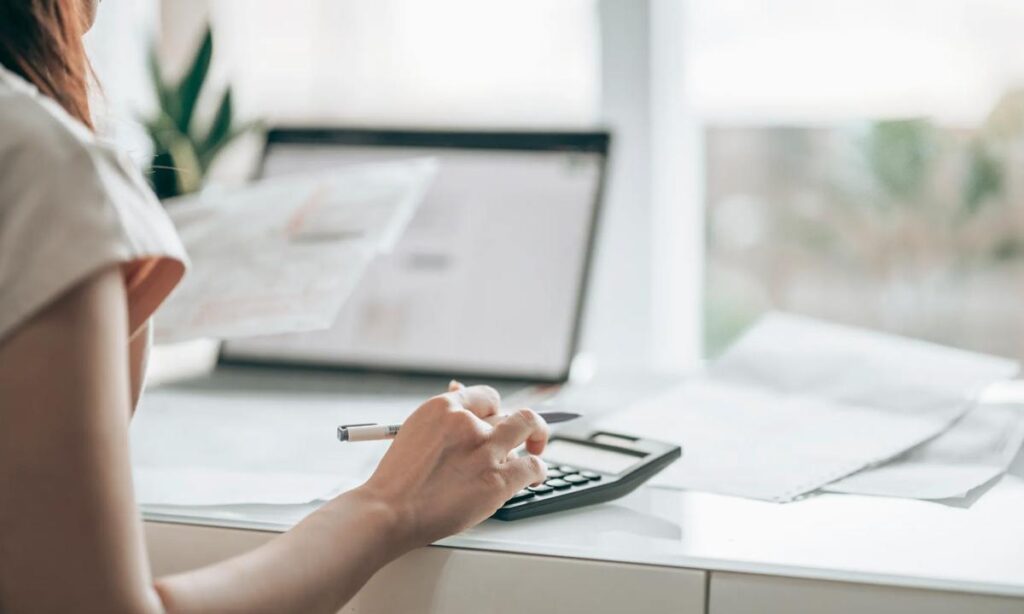 Tips to Build Budget Friendly Mobile Apps